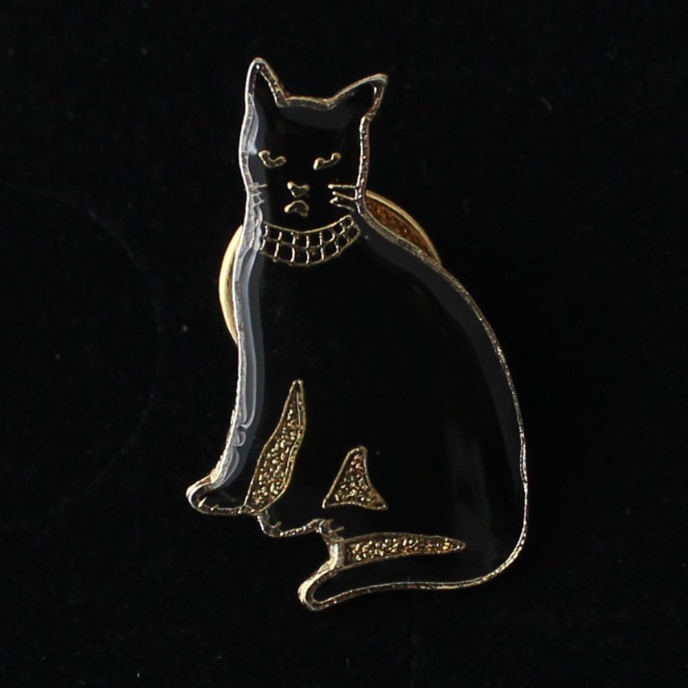 Cute but Angry Black Cat Gold Metal Hard Enamel Lapel Pin Badge by PWII